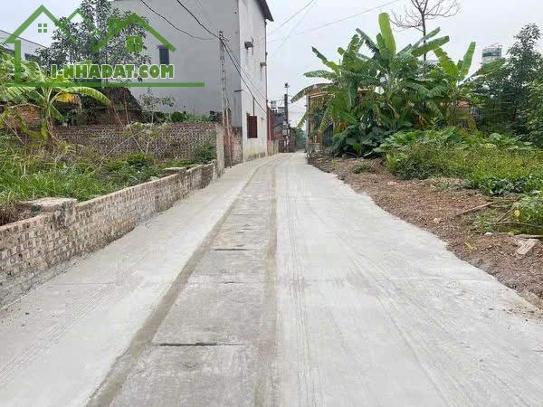 Đất mê linh tài chính nhỏ full thổ cư- ngõ thông rộng- 0989726892