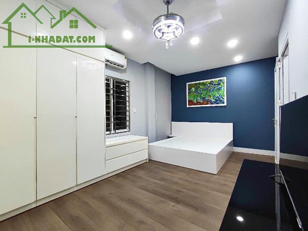 BÁN NHÀ XINH LÔ GÓC, HẺM Ô TÔ 3m THÔNG,  NGAY PHỐ ẨM THỰC NGUYỄN CẢNH CHÂN Q1 - 6x11m, GIÁ - 1
