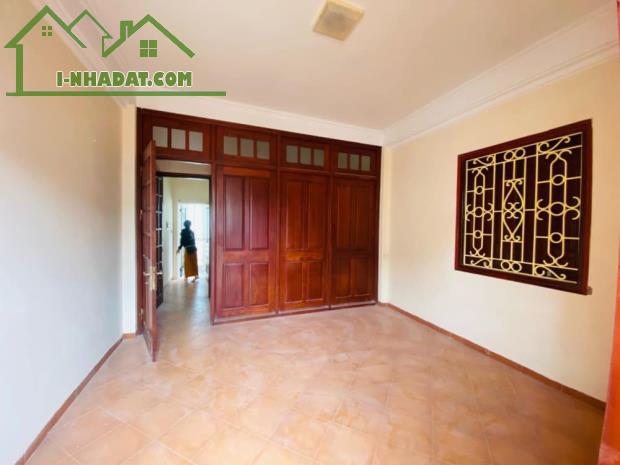 Bán Nhà Phố Lê Trọng Tấn Thanh Xuân 39,5m2 5 Tầng Gần Phố Giá Chỉ 6 Tỷ - 3