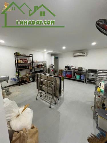 Bán nhà,F15 Tân Bình, mặt tiền nhánh,Phạm Văn Bạch, 5tầng,108M2, 14,XTỷ - 3