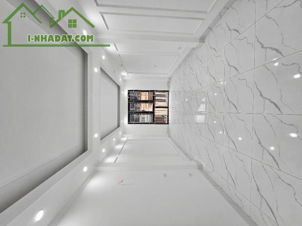 Bán nhà phố Đặng Văn Ngữ - 37m xây 5 tầng giá 8 tỷ 40m ra Ô tô - 1