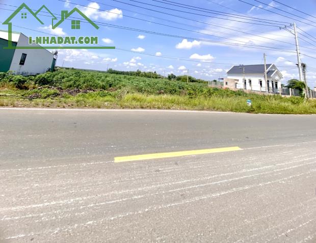 KD LỖ BÁN GẤP 3.300M2 ĐẤT ĐƯỜNG THÔNG KCN NHÀ MÁY ĐANG H.ĐỘNG XÂY TRỌ CHO THUÊ. GIÁ 150TR