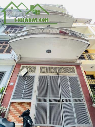 NHÀ TÂY SƠN, ĐỐNG ĐA, GẦN PHỐ, Ô TÔ QUA NHÀ, CHỈ 15.6 TỶ - 1