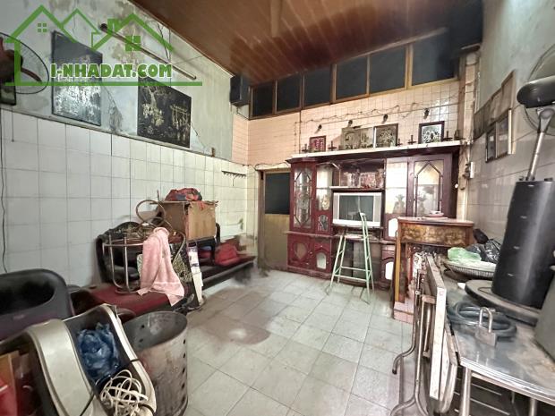 Bán nhà dưới 16 tỷ Q1, diện tích lớn giá rẻ ngay chợ Đa Kao, Trương Hán Siêu 115m2[8×14.5] - 1