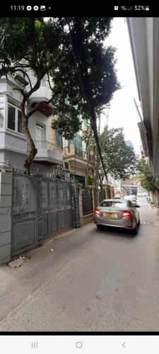 LÔ GÓC 3 MẶT TIỀN - 1 NHÀ RA PHỐ - PHÂN LÔ Ô TÔ VÒNG QUANH - KINH DOANH    Dt 70m x 5t mt