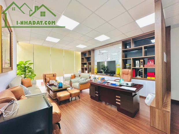 BÁN NHÀ 60M, 5 TẦNG PHỐ TRUNG KÍNH, NGÕ THÔNG, Ô TÔ TRÁNH, VỈA HÈ, KINH DOANH ĐỈNH.