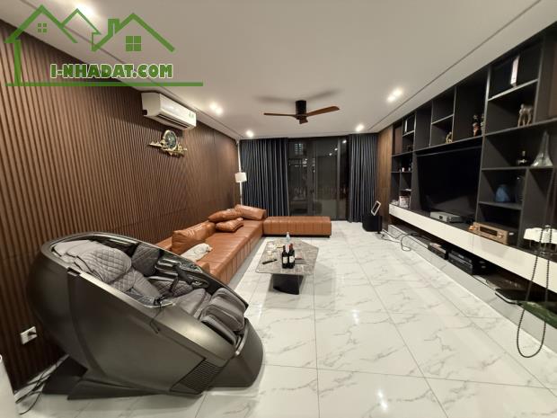 BÁN NHÀ TƯ ĐÌNH – 6 TẦNG – GARA – THANG MÁY – HỒ CÁ KOI – 97M² – MT 5,5M - GIÁ  22,8 TỶ