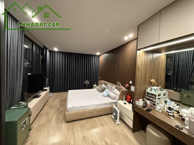 BÁN NHÀ TƯ ĐÌNH – 6 TẦNG – GARA – THANG MÁY – HỒ CÁ KOI – 97M² – MT 5,5M - GIÁ  22,8 TỶ - 2