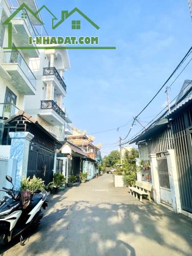 Bán nhà Hẻm Xe Hơi thông Đường 18, Linh Chiểu Thủ Đức. 75m2, 5.6 tỷ TL, tuấn