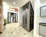 Bán nhà phố Nguyễn Cao 5 tầng thang máy, dt 48m2, mt 4.2m, đẹp ở ngay.