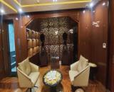 BÁN NHÀ TRUNG KÍNH – PHÂN LÔ Ô TÔ TRÁNH – FULL NỘI THẤT GỖ HƯƠNG – GIÁ ĐẸP