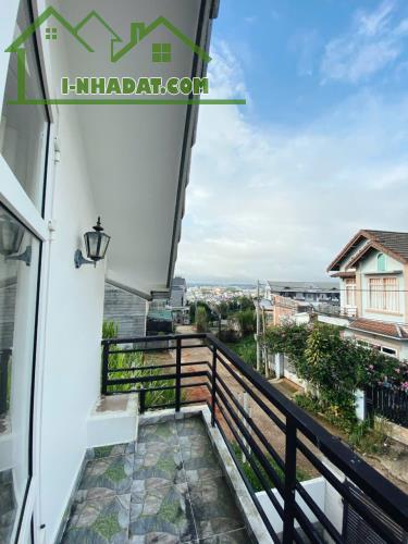 BÁN VILLA ĐỒI THÔNG TIN PHƯỜNG 8 ĐÀ LẠT - Ô TÔ ĐẬU TRONG SÂN  - 9.5 TỶ - 1