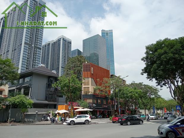 SIÊU PHẨM KIM MÃ_NGÕ THÔNG_GẦN Ô TÔ_TƯƠNG LAI GẦN PHỐ.