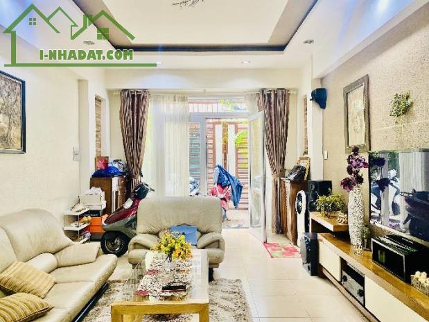 BÁN NHÀ MT Trương Công Định, Tân Bình 5 tầng 72m2(4x18). Kinh doanh đỉnh. Giá chỉ 22,5 tỷ.