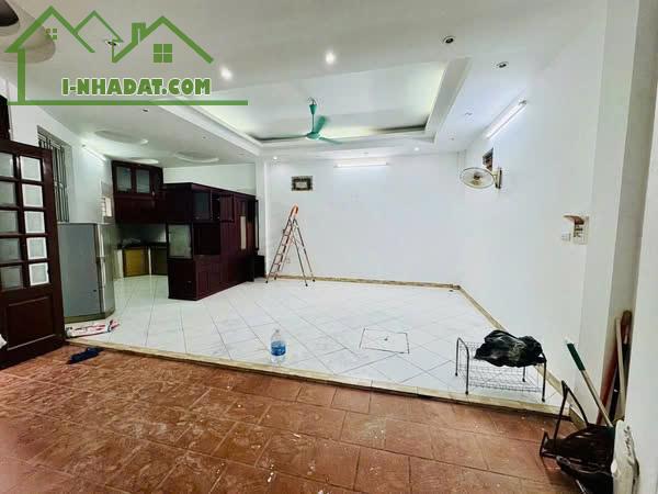 "SIÊU HOT" - CHÍNH CHỦ CHO Thuê nguyên căn 4 tầng Xa La - Giá "mềm" chỉ 12 triệu - 2