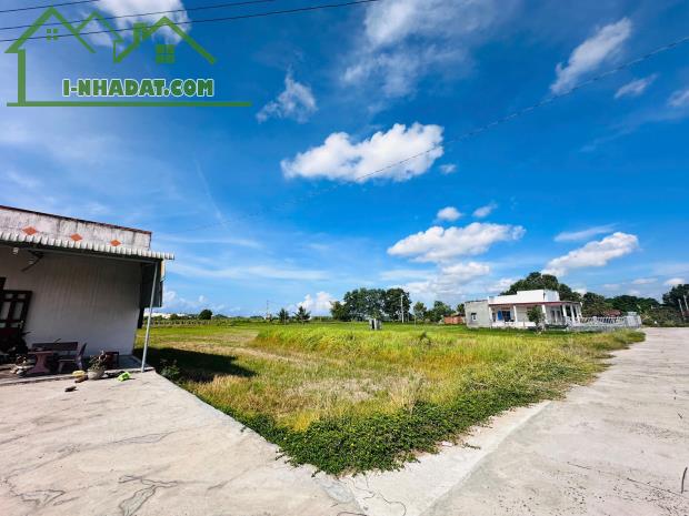 Bán 2450m2 đất thổ cư Tân Tiến, thị xã LaGi gần Biển giá ngộp - 3