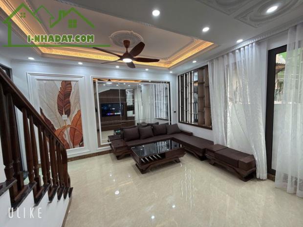 HIẾM! BÁN NHÀ NGÕ CẦU GIẤY 6 TẦNG MT4M CÁCH MẶT PHỐ 10M - NỞ HẬU - 2