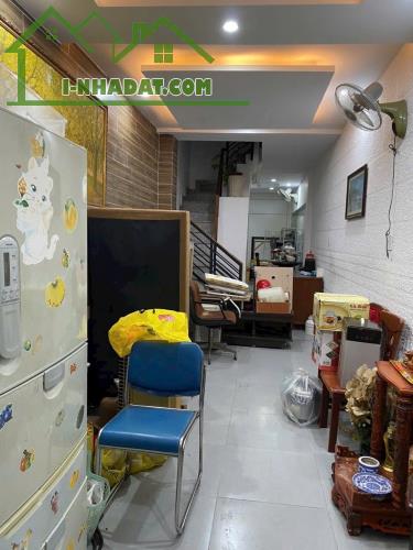 5 TỶ NHÀ TÂN BÌNH HẺM LỚN THÔNG THOÁNG- NGAY CHỢ PHẠM VẶN HAI - 40M2 2 LẦU 3PN MỚI
