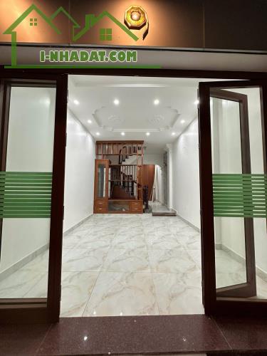 BÁN RẤT GẤP NHÀ PHỐ VĂN CAO THUỴ KHUÊ TÂY HỒ 50M 5 TẦNG NHỈNH 10 TỶ VIEW HỒ SÁT PHỐ - 1
