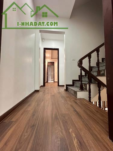 BÁN RẤT GẤP NHÀ PHỐ VĂN CAO THUỴ KHUÊ TÂY HỒ 50M 5 TẦNG NHỈNH 10 TỶ VIEW HỒ SÁT PHỐ - 4
