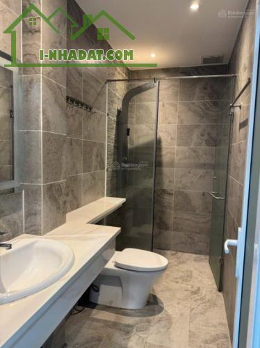 Nhà 4 lầu siêu đẹp, 5pn! Full nt xịn xò! Xe hơi ngủ trong nhà, Vị trí đẹp tuyệt! - 2