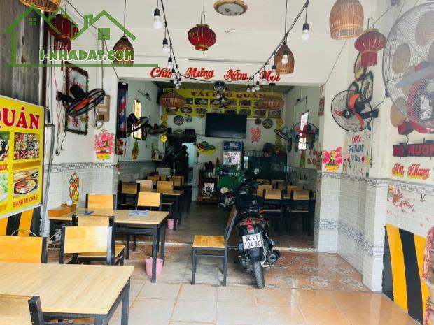 Bán nhà mặt tiền ,lô góc Bà Điểm 2 ,2T x 137m2 ,Giá chỉ 6.5 tỷ(TL)