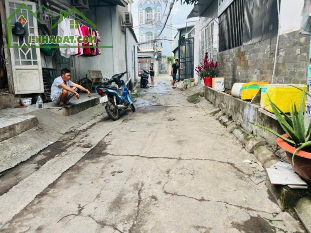 Bán nhà mặt tiền ,lô góc Bà Điểm 2 ,2T x 137m2 ,Giá chỉ 6.5 tỷ(TL) - 4
