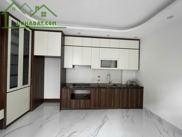 CĂN NHÀ TRUNG TÂM QUẬN ĐỐNG ĐA- HƯỞNG TRỌN KHÔNG KHÍ MÁT LẠNH - GIỮA MÙA HÈ OI Ả - I - 3