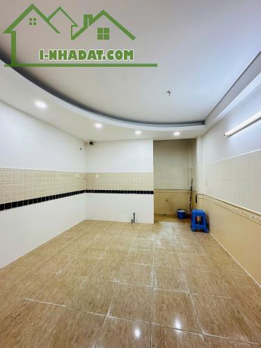5.8 tỷ thương lượng 3.9x10m, 3 tầng, hẻm Ni Sư Huỳnh Liên, P10 - 2