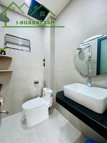 Gấp bán, giảm hẳn 500tr! Chỉ 3.xx tỷ Nhà mới đẹp, ở ngay Bùi Quang Là, Gò Vấp - 50m2 - 3