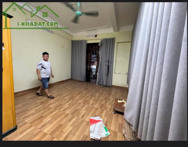 Cần bán nhà cự Lộc lô góc mặt ngõ kinh doanh. - 2