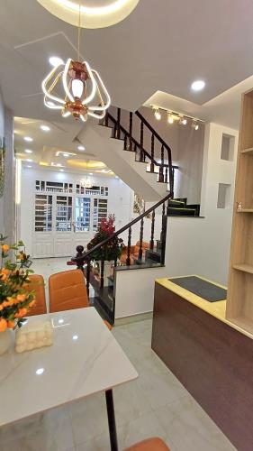 BÁN NHÀ - GIÁP QUANG TRUNG - GÒ VẤP - 2 TẦNG - 36M2 - GIÁ 4.25 Tỷ