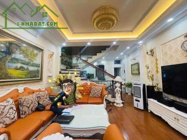 BÁN NHÀ PHÂN LÔ PHẠM TUẤN TÀI, ÔTÔ TRÁNH, VỈA HÈ KINH DOANH, 43M2 CHỈ 14 TỶ 080
