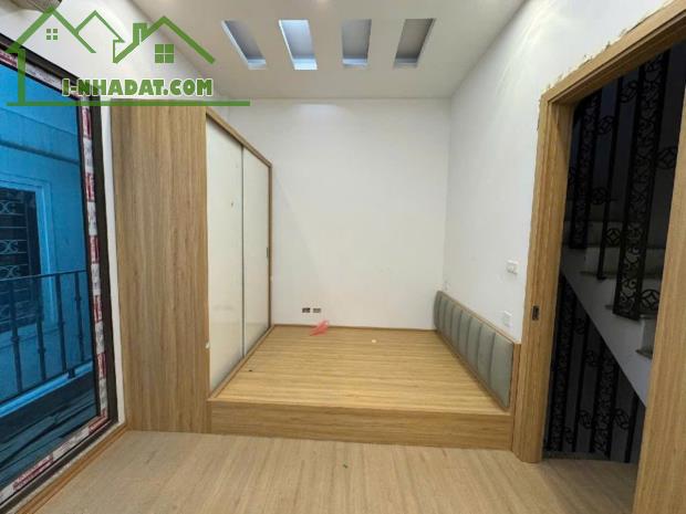 Chính chủ cho thuê nhà nguyên căn ngõ 43 Chùa Bộc - 2