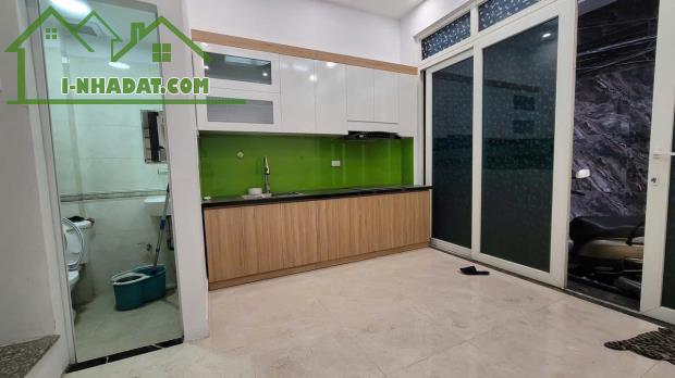 Chính chủ cho thuê nhà nguyên căn ngõ 43 Chùa Bộc - 3