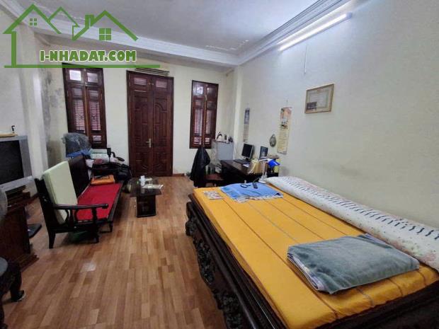 PHÁO ĐÀI LÁNG - PHÂN LÔ VỈA HÈ - 2 MẶT THOÁNG MỞ CỬA - KINH DOANH ĐỈNH - 50M² NHỎ 24 TỈ - 5