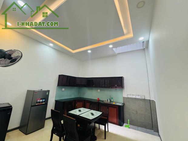 Cho Thuê Nhà đẹp Nguyên Căn đường Bắc Sơn cách biển 30m.  làm vp spa... giá chỉ 12 triệu - 2