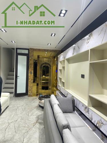 HOA HẬU NGỌC LÂM 40M, 8T, MT4M, THANG MÁY, 10M RA Ô TÔ TRÁNH, 20M RA PHỐ HỒNG TIẾN. - 2