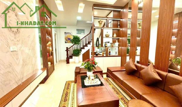 NHÀ ĐẸP PHẠM VĂN ĐỒNG – CỰC HIẾM – GIÁ TỤT QUẦN- Ngõ nông – thông – ô tô tránh, 45m