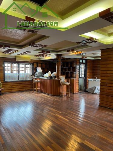 Biệt thự sân vườn – nội thất gỗ cao cấp – đường 18m – 23 tỷ - 2