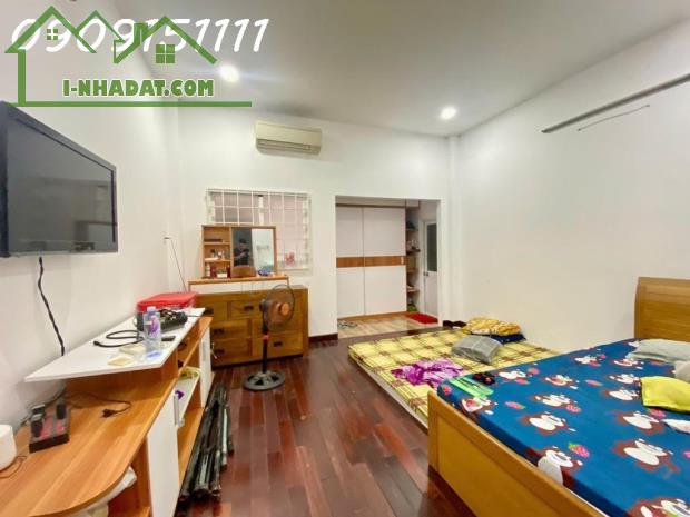 NHÀ ĐẸP 4 TẦNG- HẺM XE HƠI- GẦN HUỲNH TẤN PHÁT- QUẬN 7- 80M2- CHỈ NHỈNH 6 TỶ - 1