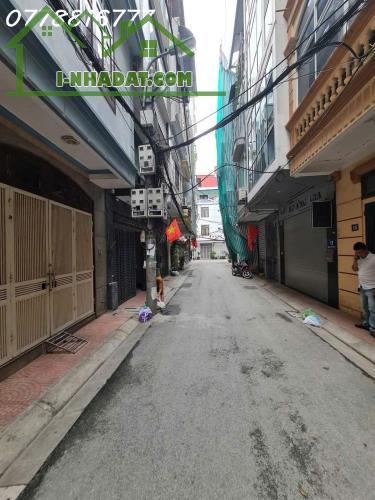 Xuân La, Tây Hồ, Phân lô, Oto, Dân xây - 55m2 - 4t - mt 4.2m - 18.9 tỷ