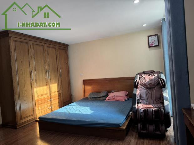 NHÀ HIẾM XUÂN ĐỈNH - 45M2 X 4 TẦNG - MT 4M - NHỈNH 8 TỶ - DÂN XÂY - GẦN Ô TÔ - 2