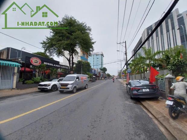 Hóc Môn bán nhà TT thị trấn gần đường Lý Thường Kiệt và các tiện ích giá 3,5ty - 3