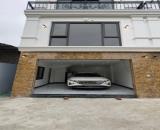 Nhà đẹp giá rẻ ô tô vào nhà ngõ Phố Hoa Động Cự Khối DT 30m2 . Giá 6.85 tỷ