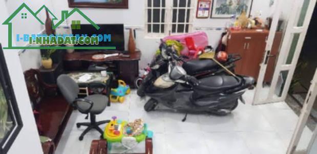 Bán nhà 30m2, Bến Nghé, Quận 7, 2 Tầng, Gía 2.x tỷ