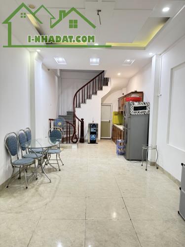 Bán nhà Triều Khúc 30m² x 5 tầng, lô góc 2 thoáng, cách ô tô 10m, giá 6 tỷ - 1