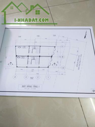 Bán 2 căn nhà xây riêng biệt ( theo bản vẽ). Mỗi căn 3 tầng, dt 77m giá 3 tỷ 500 - 5