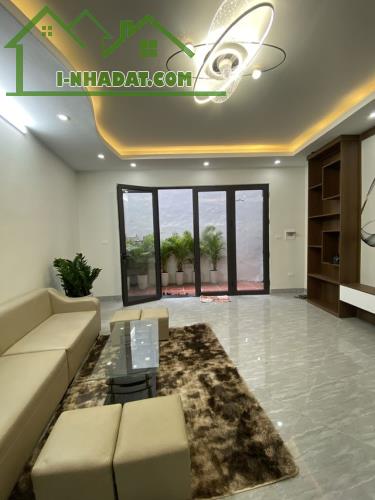 BÁN NHÀ TAM TRINH HAI BÀ TRƯNG, 70M2 5 TẦNG CHỈ HƠN 7 TỶ - 2