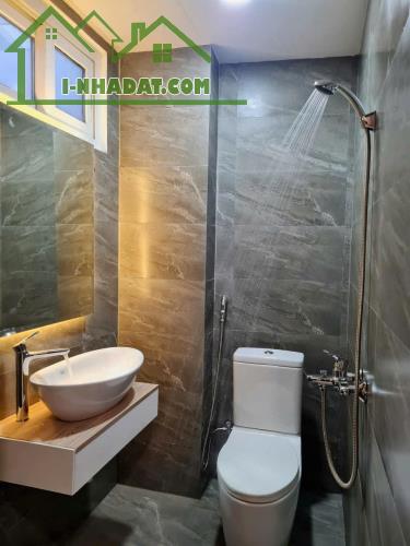 Bán Tòa Nhà CHDV - 2Măt Tiền - 5 Tầng - Doanh Thu 800tr/năm Có Sẵn HĐ Thuê 10Năm - 3